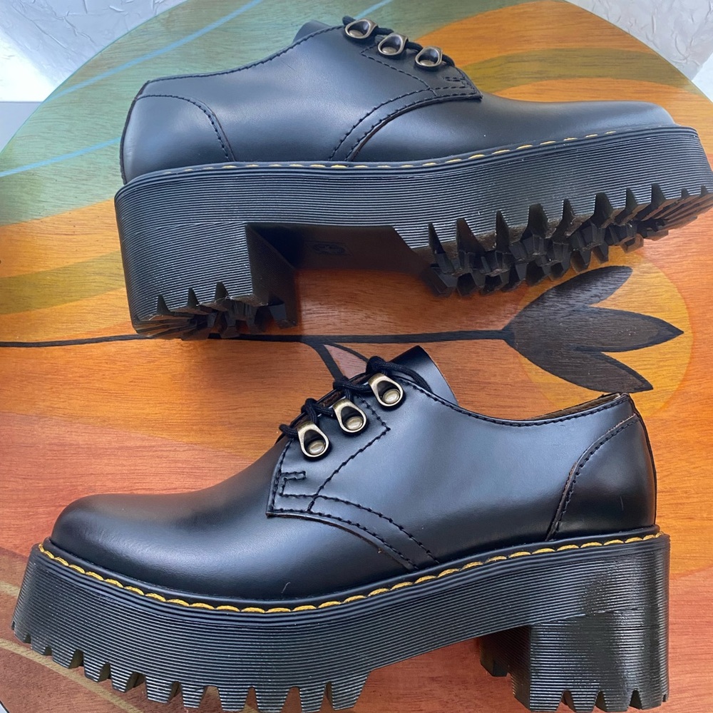 Dr. Martens Leona Smooth Leather Lo Platform Women’s Size 6 - Picture 4 of 16